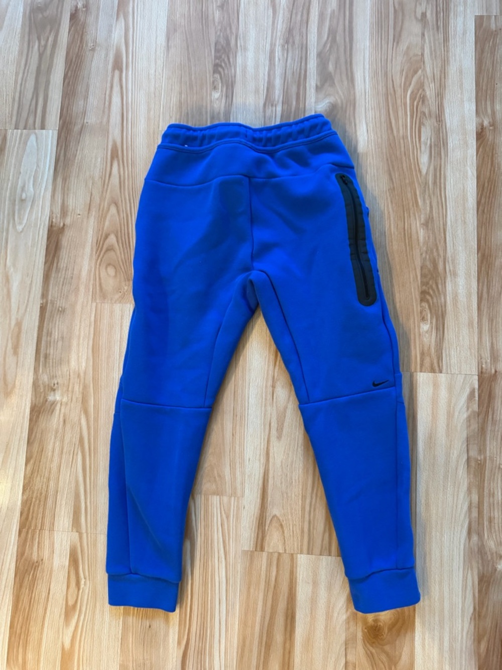 Youth Nike Tech Joggers - Picture 6 of 6